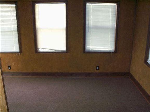 5th image of 2911 S Keck Dr