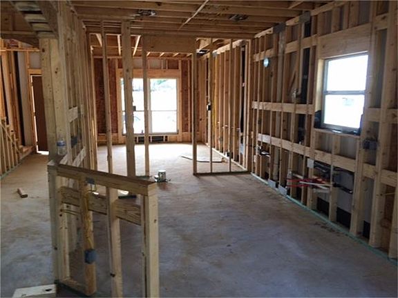 4th image of 1726 Park Oak Dr