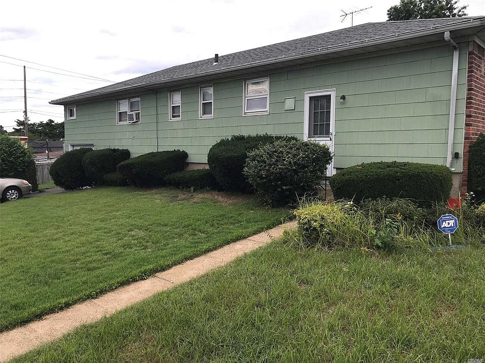 2nd image of 722 Doblin St