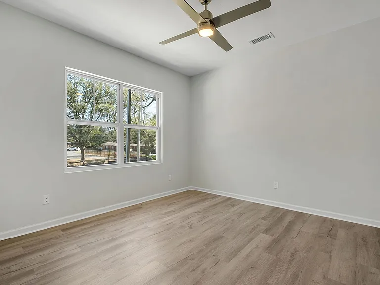 2022 Trimble Rd — Photo 3