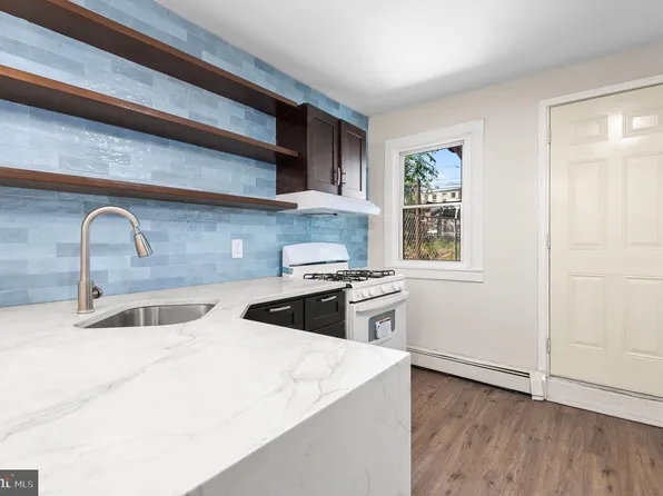 814 W 6th St, Chester, PA 19013