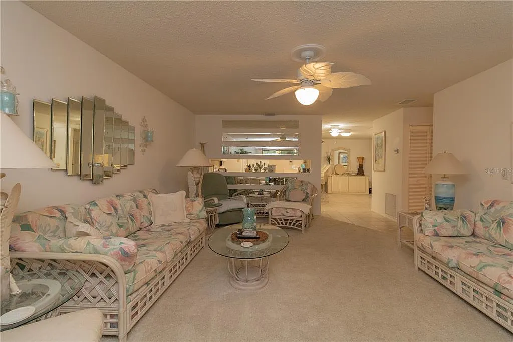 2 bed, 2.0 bath, 1592 sqft, $5,000 — Photo 4