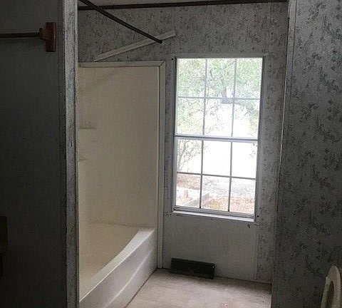 4th image of 121 E Dawn Dr