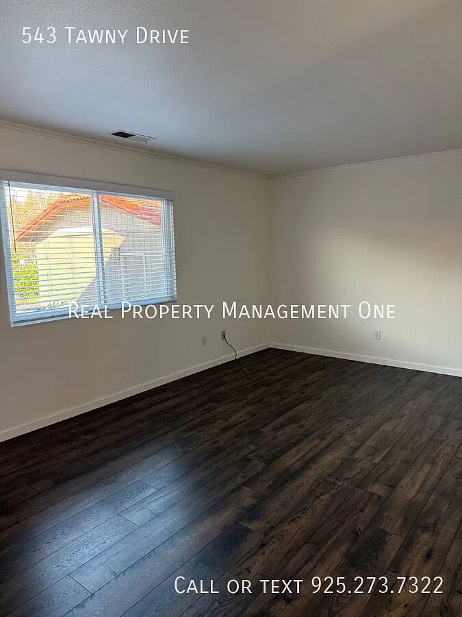 Stunning 3 Bd, 2.5 Bath Townhome in a Great Pleasanton Neighborhood — Photo 4