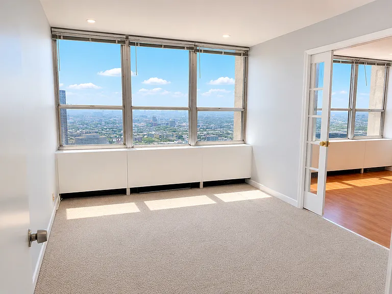 655 W Irving Park Rd #3807 — Photo 11