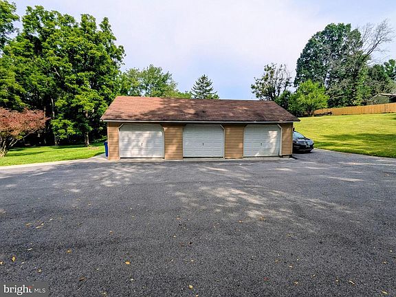 3rd image of 14419 Peddicord Rd