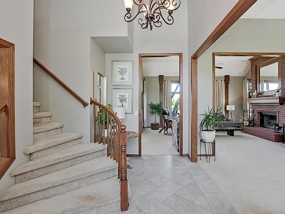 2nd image of 2530 N Green Meadow Cir