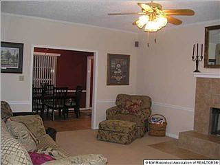 3rd image of 4060 Southern Manor Dr N
