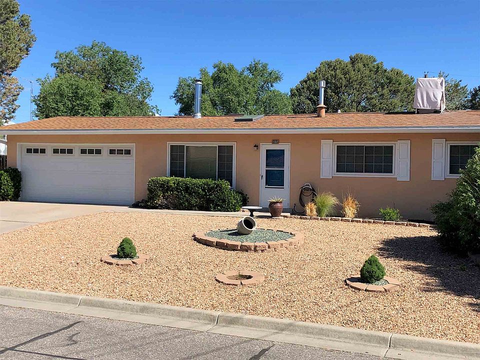 1st image of 102 Bandelier Ave