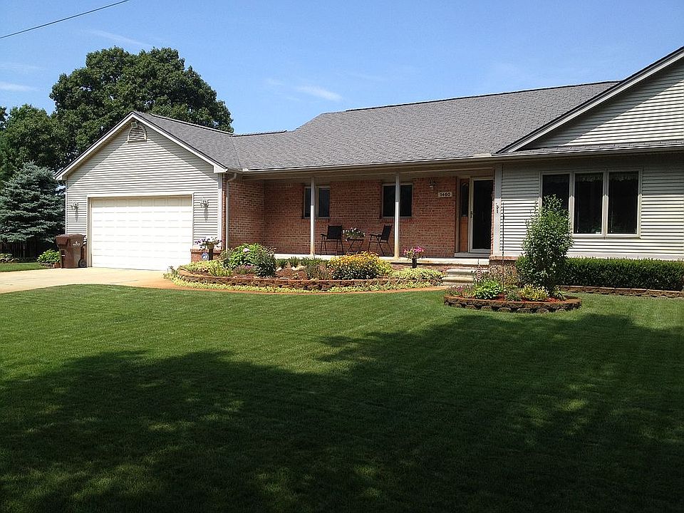 2nd image of 1460 Carpenter Ct