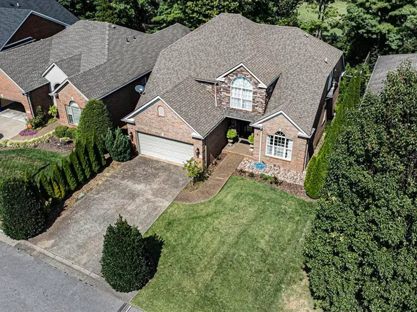 151 Augusta Ave, Bowling Green, KY 42103