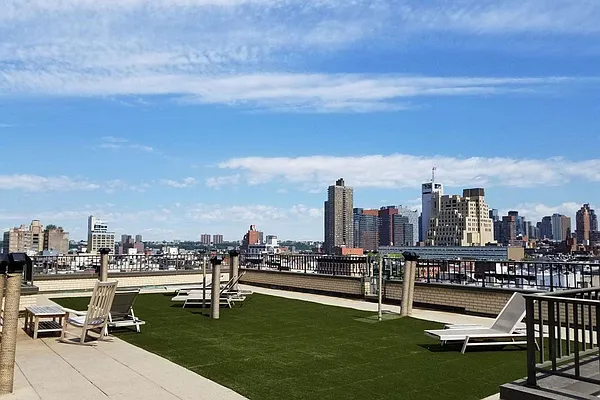 Sold by Compass | media 9