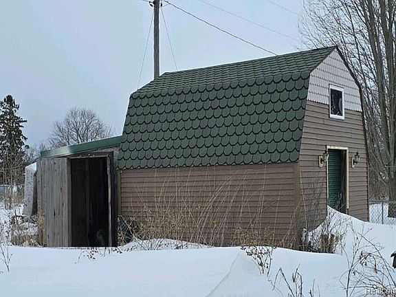 3rd image of 5852 3rd Ave N