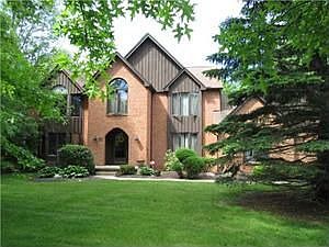 1st image of 70 Riverwoods Dr
