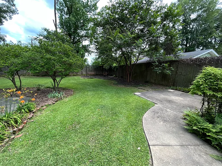 1306 Spencer Ave — Photo 30