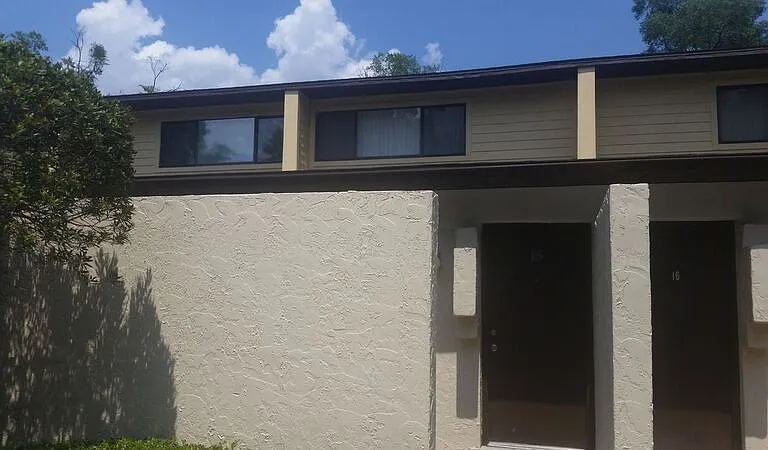 2508 SW 35th Pl #C15 — Photo 3