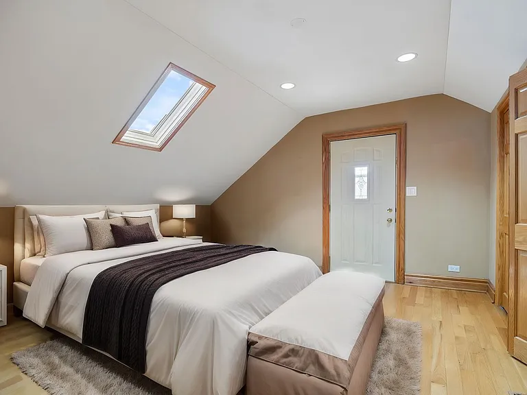 1639 W Blackhawk St #3 — Photo 13