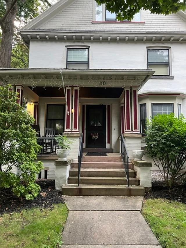 110 Berkeley St — Photo 2