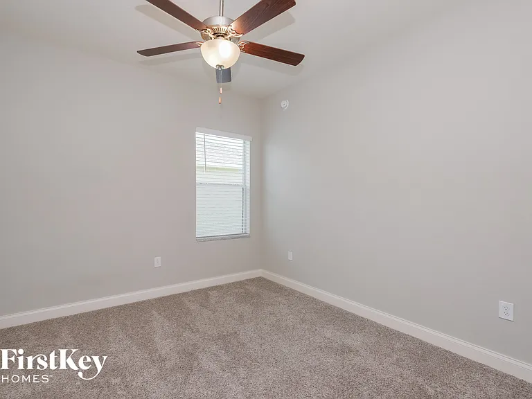 5812 Valentino Way — Photo 12