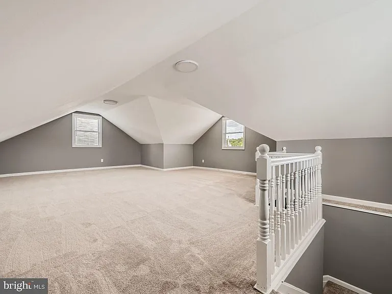 1826 Fairview Ave — Photo 22