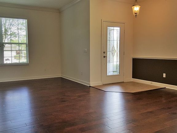3rd image of 4811 Lake Milly Dr