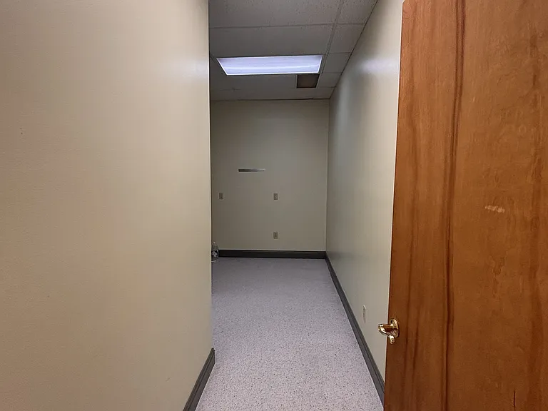 2700 Sumner Ave #102 — Photo 14