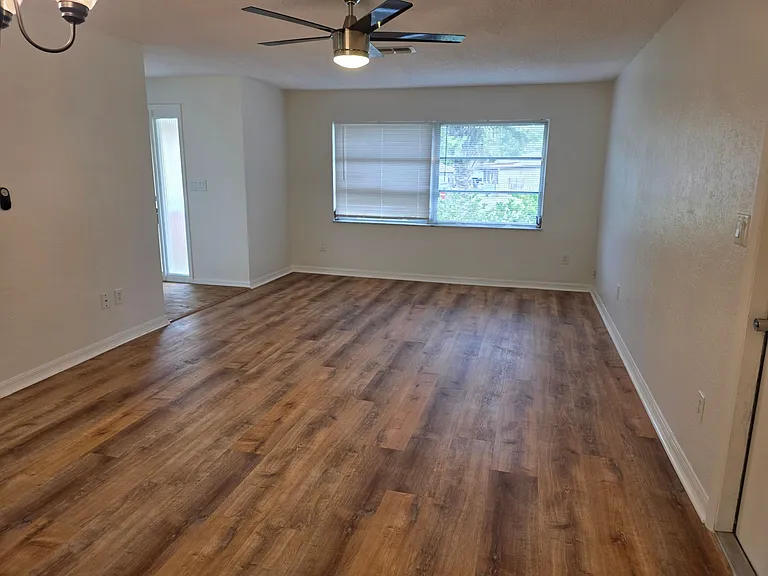 9205 N Fawn Way — Photo 4