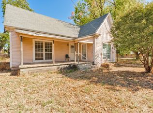 104 School House Rd, Paradise, TX 76073