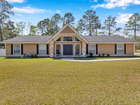 2754 Tallokas Rd, Moultrie, GA 31788