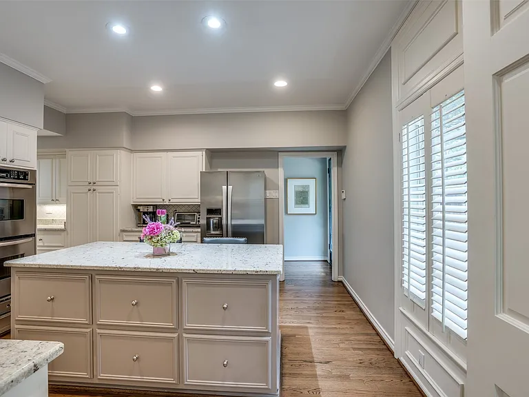 4309 University Blvd — Photo 16