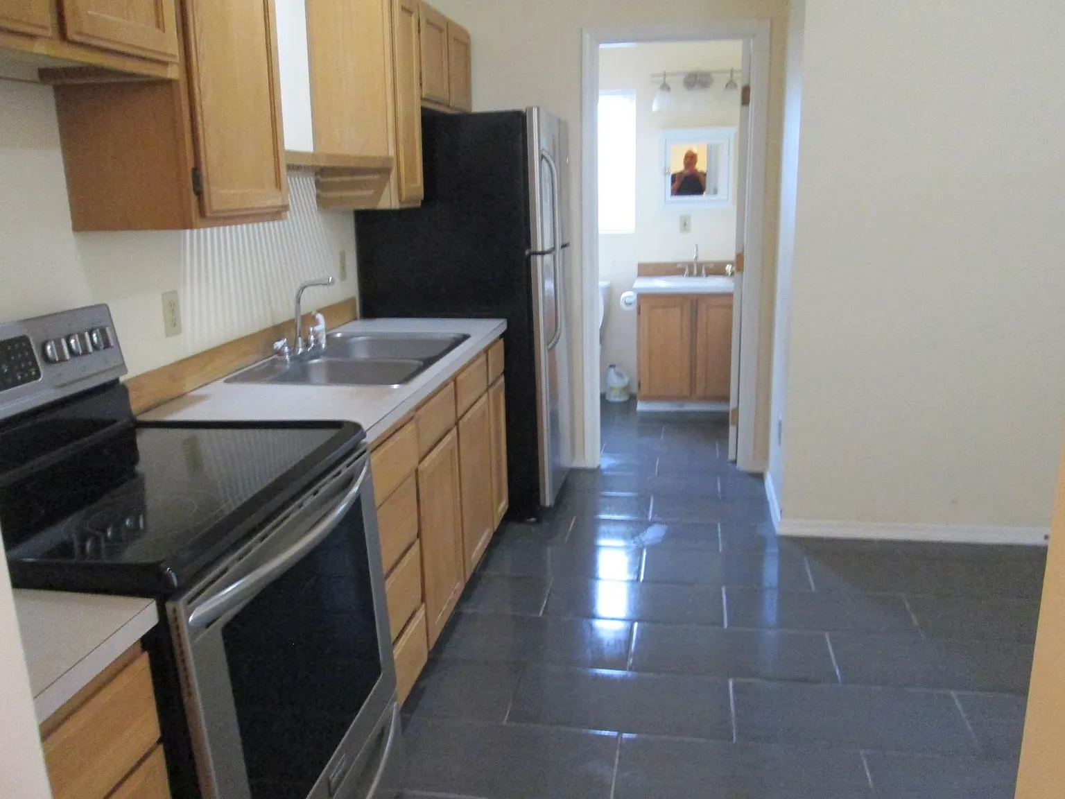 1 bed, 550 sqft, $1,150 — Photo 2