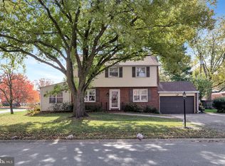 402 Crest Rd, Wilmington, DE 19803