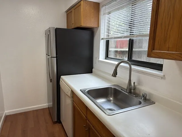 2 bed, 1.5 bath, 950 sqft, $3,000 — Photo 3