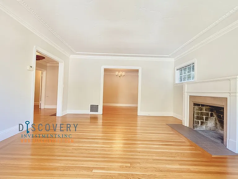 6301 Broadway Ter — Photo 6