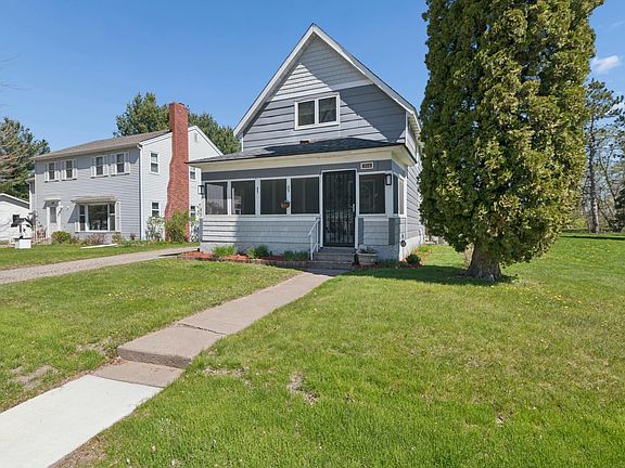 3rd image of 314 Central Dr W