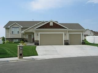 1st image of 1804 Waterford Cir