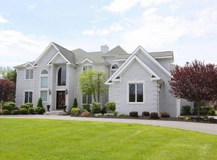 8 Dogwood Dr, White House Station, NJ 08889