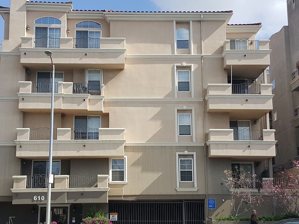 1st image of 201 S Wilton Pl