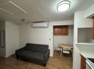 1650 SW 114th St UNIT B, Seattle, WA 98146