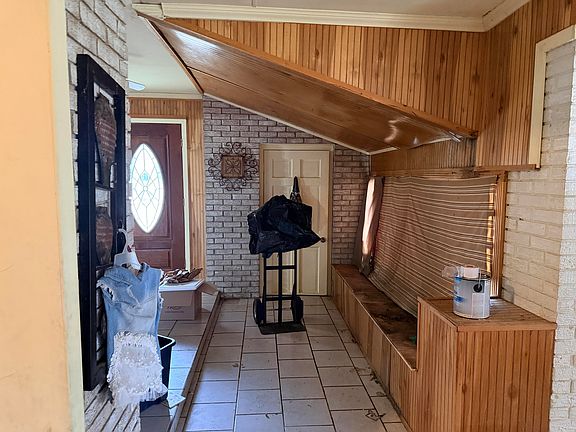 2nd image of 60116 Seminole Rd