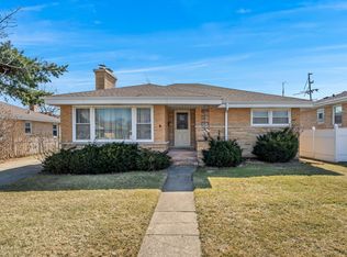 7025 W Howard St, Niles, IL 60714