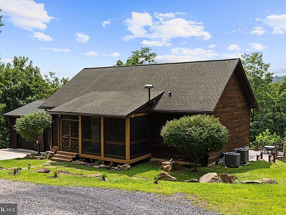 3rd image of 3967 Hidden Valley Ln