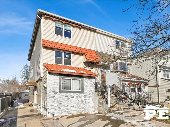 135 Ada Dr, Staten Island, NY 10314