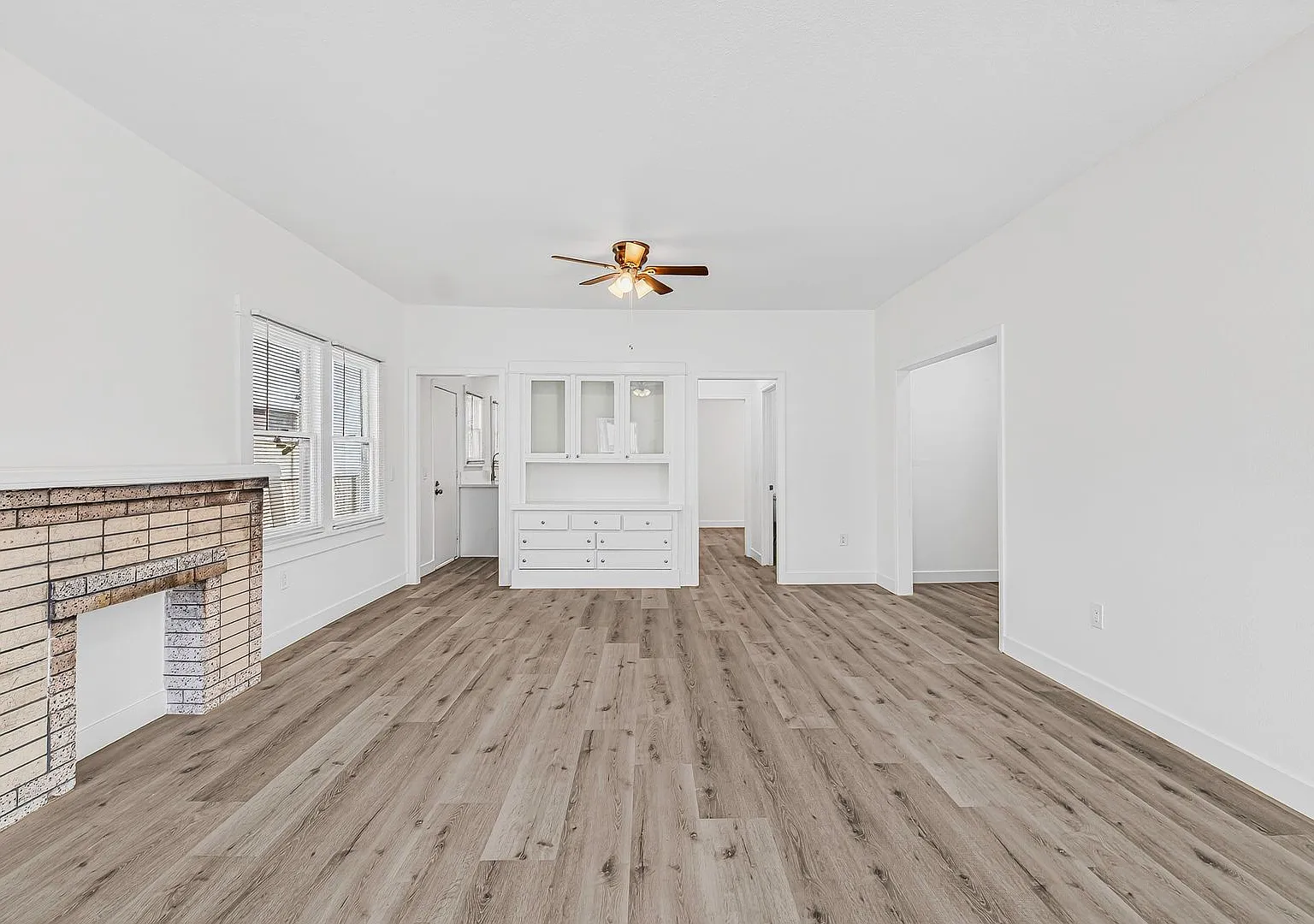 1045 E 4th Street — Photo 3