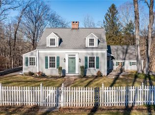 148 Boggs Hill Rd, Newtown, CT 06470