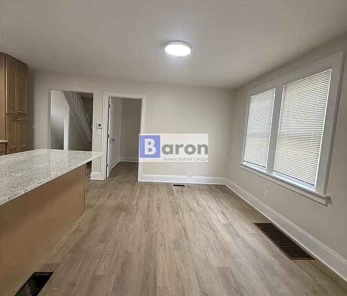 2752 Enslin St — Photo 5