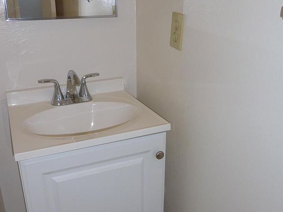 4th image of 807 Embarcadero Del Norte APT 11