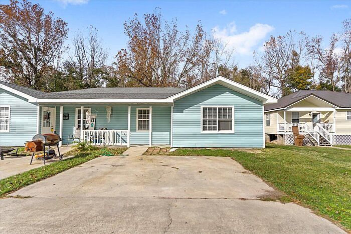 1st image of 20017 Sunshine Dr #B