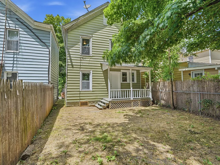 70 Van Deusen St — Photo 22