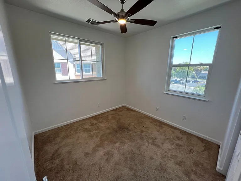 1141 Rock Ave — Photo 24